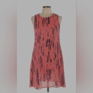 Very cute, very light and cool, casual summer dress! Sz L